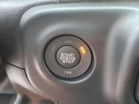 Used 2021 Jeep Wrangler Unlimited Sport image 25