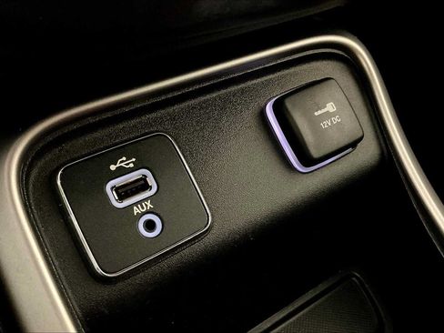 Used 2018 Jeep Compass Latitude w/ Popular Equipment Group FWD image 32