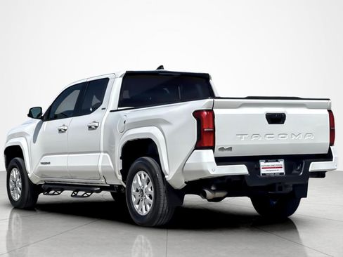 Certified 2024 Toyota Tacoma SR5 image 3