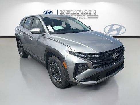 New 2026 Hyundai Tucson Blue SE image 1