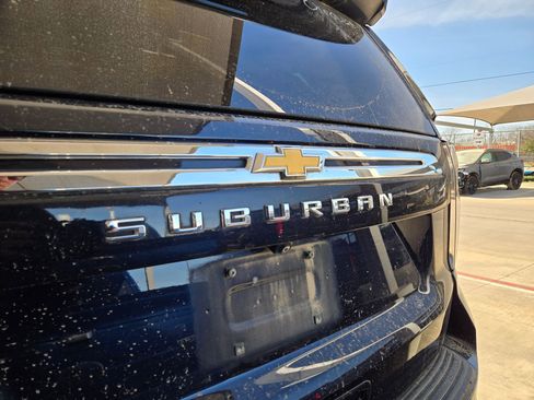 Used 2022 Chevrolet Suburban LS w/ Driver Alert Package image 6