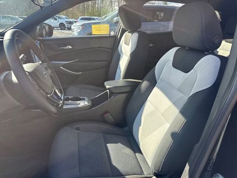 Used 2024 Chevrolet Trax RS w/ Driver Confidence Package FWD image 34