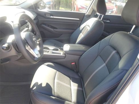 New 2025 Nissan Altima 2.5 SR image 5