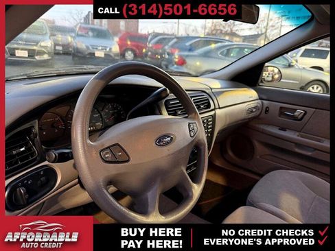Used 2002 Ford Taurus SE image 5