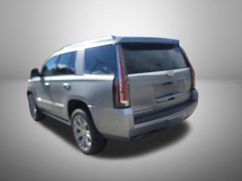 Used 2019 Cadillac Escalade Premium Luxury AWD/4WD image 4