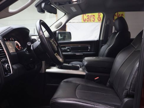 Used 2018 RAM 1500 Laramie w/ Convenience Group image 15