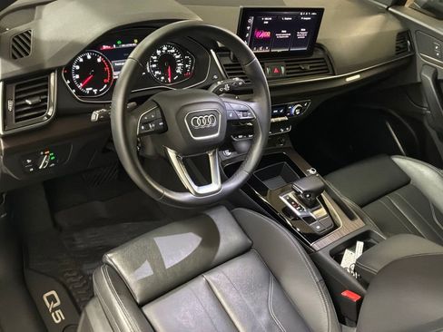 Used 2023 Audi Q5 2.0T Premium w/ Convenience Package image 18