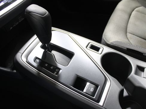 Used 2024 Subaru Crosstrek 2.0i Premium image 15