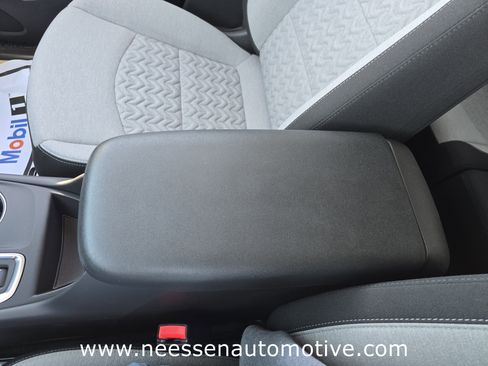 Used 2024 Chevrolet Equinox LS w/ LS Convenience Package image 29