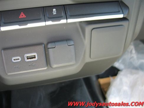 Used 2024 Chevrolet Silverado 2500 W/T w/ WT Fleet Convenience Package AWD/4WD image 22