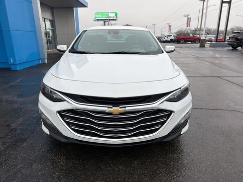 Used 2024 Chevrolet Malibu LT image 3