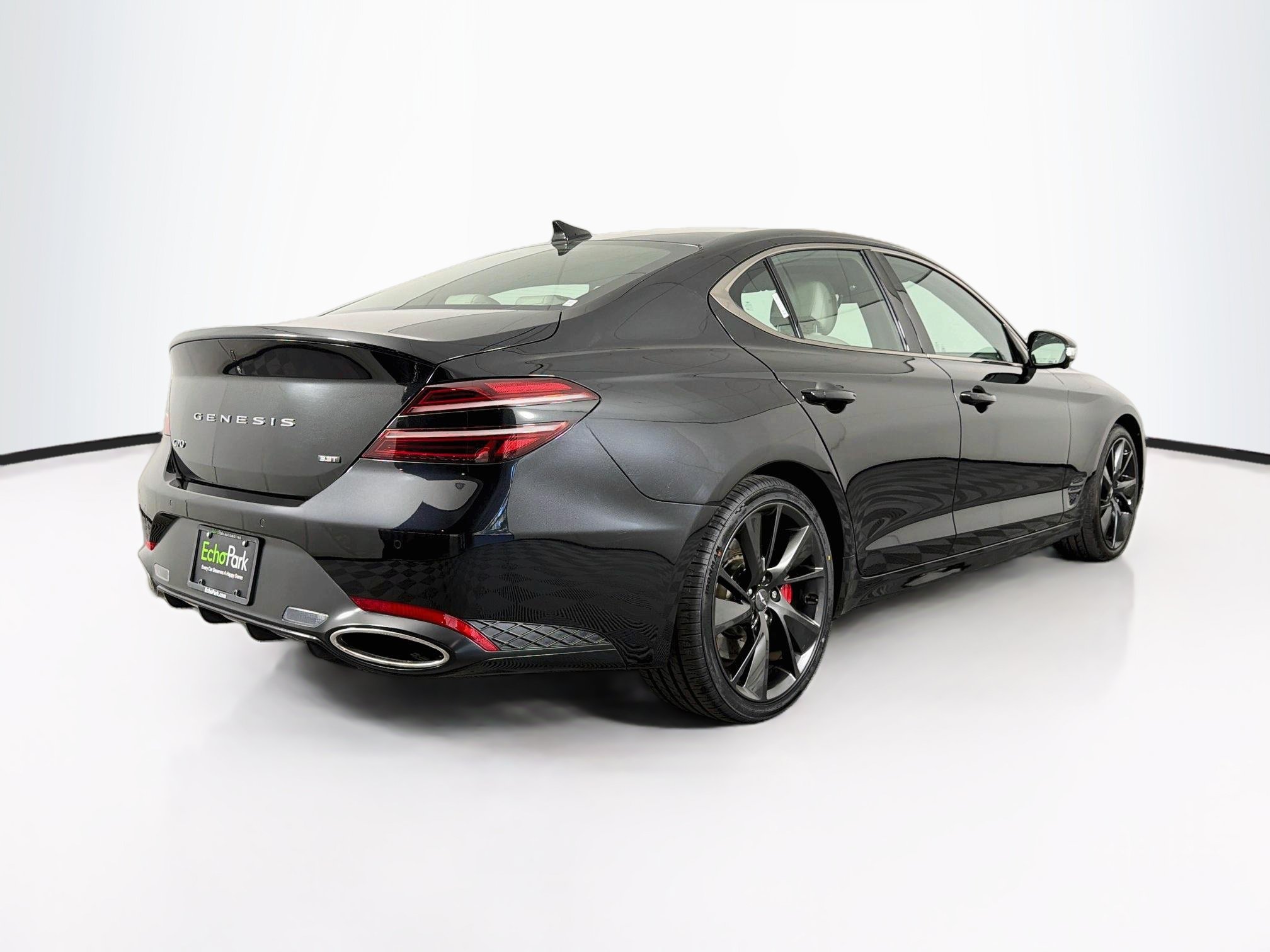 Used 2022 Genesis G70 3.3T RWD image 9