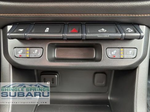 Used 2022 GMC Canyon AT4 image 47