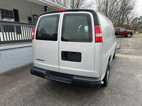 Used 2020 Chevrolet Express 2500 w/ Driver Convenience Package image 4