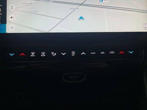 New 2026 Jeep Grand Cherokee Limited w/ Luxury Tech Group II AWD/4WD image 19