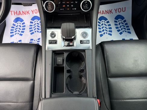 Used 2024 Jaguar F-PACE R-Dynamic S image 17