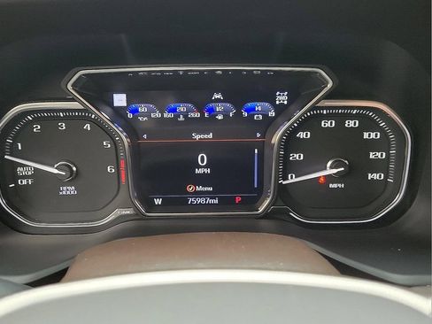 Used 2021 GMC Yukon Denali w/ Denali Premium Package AWD/4WD image 17