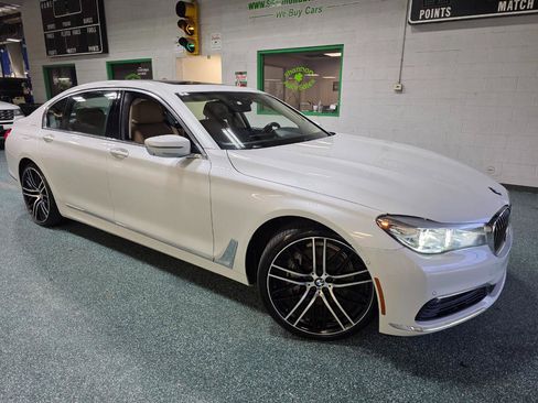 Used 2017 BMW 740i xDrive 740i xDrive Sedan image 14