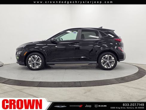 Used 2023 Hyundai Kona SE FWD image 4