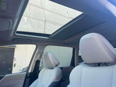 Used 2023 Subaru Forester Premium image 20