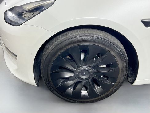 Used 2022 Tesla Model 3 Long Range AWD/4WD image 13