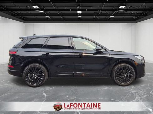 Used 2024 Lincoln Corsair AWD w/ Equipment Group 101A image 6