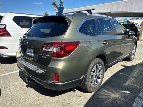 Used 2017 Subaru Outback 3.6R Touring w/ Popular Package #5A AWD/4WD image 5