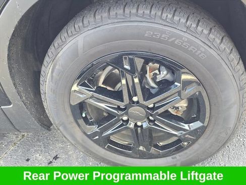 Certified 2024 Chevrolet Blazer LT w/ Convenience Package FWD image 17