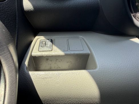 Used 2008 Toyota RAV4 Limited AWD/4WD image 12