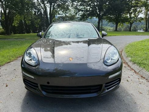 Used 2015 Porsche Panamera 4S image 2