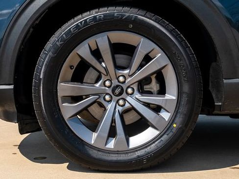 Used 2022 Ford Explorer XLT w/ Equipment Group 202A RWD image 6
