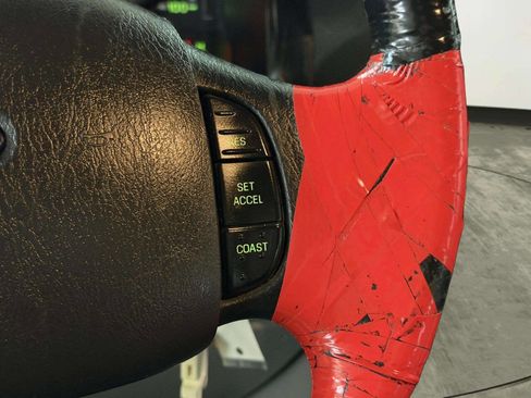 Used 2010 Ford E-350 and Econoline 350 Extended Super Duty image 29