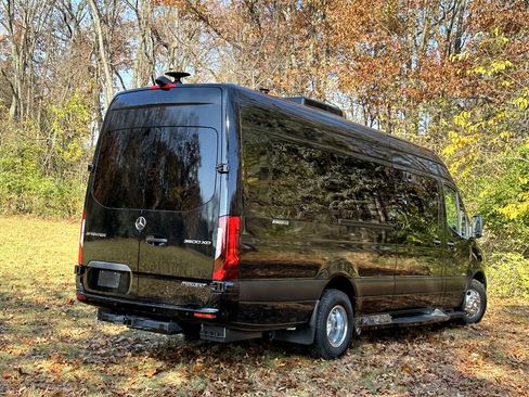Used 2024 Mercedes-Benz Sprinter 3500 image 37