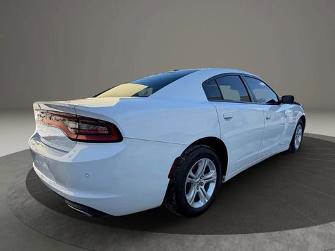 Used 2019 Dodge Charger SXT image 5