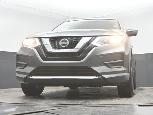 Used 2019 Nissan Rogue SV FWD image 28