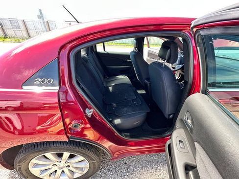 Used 2013 Chrysler 200 Touring FWD image 28