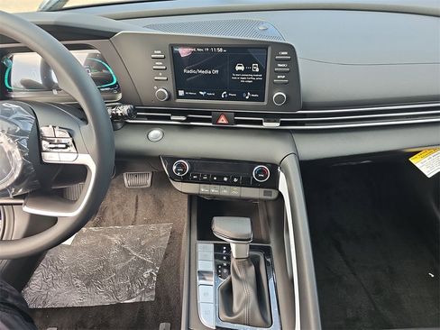 New 2026 Hyundai Elantra Blue image 19