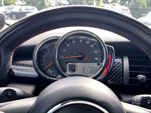 Used 2018 MINI Cooper S image 18