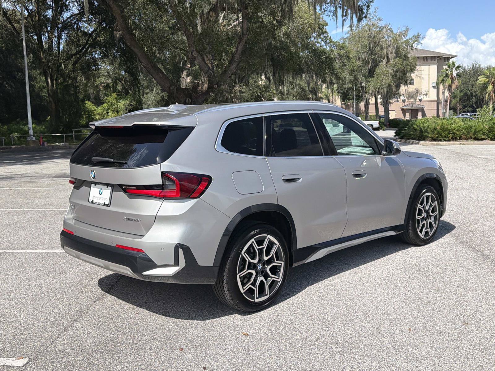 Certified 2026 BMW X1 xDrive28i w/ Technology Package AWD/4WD image 4