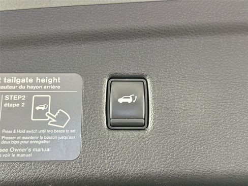 Used 2021 INFINITI QX50 Luxe w/ Appearance Package AWD/4WD image 39