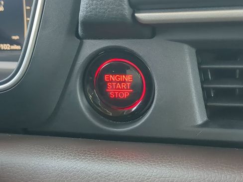 Used 2024 Honda Pilot Elite image 30