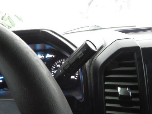 Used 2019 Ford F150 XL w/ Equipment Group 101A Mid AWD/4WD image 12