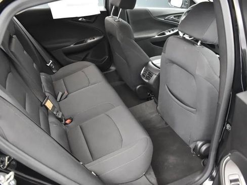 Used 2024 Chevrolet Malibu LT image 17