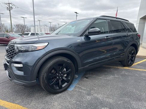 Used 2023 Ford Explorer ST-Line w/ Class IV Trailer Tow Package image 3