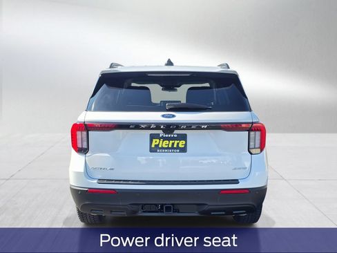 Used 2025 Ford Explorer Active AWD/4WD image 5