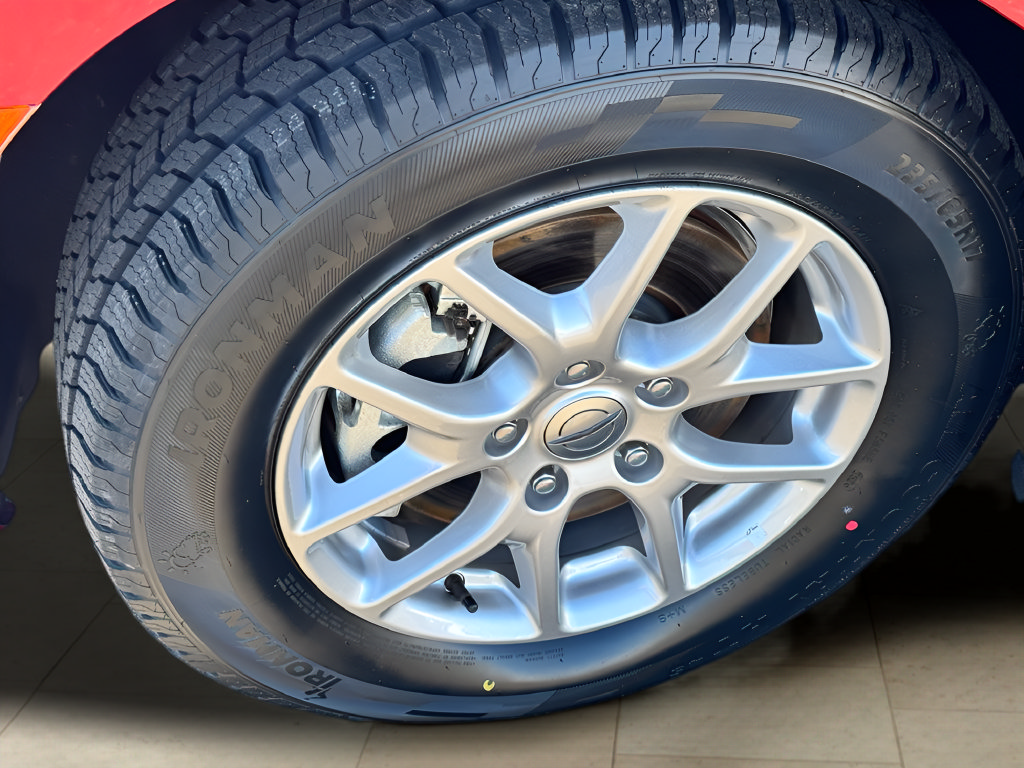 Used 2025 Chrysler Pacifica Select FWD image 40
