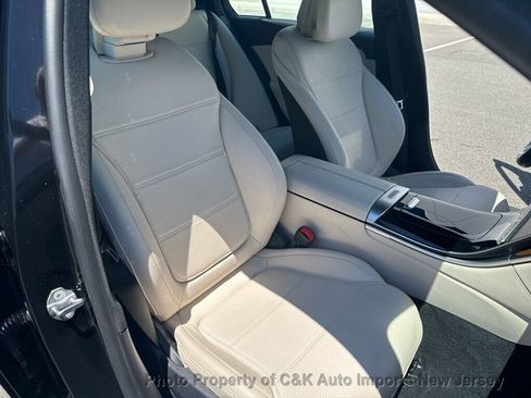 Used 2023 Mercedes-Benz C 300 4MATIC Sedan w/ Exclusive Trim Package image 17