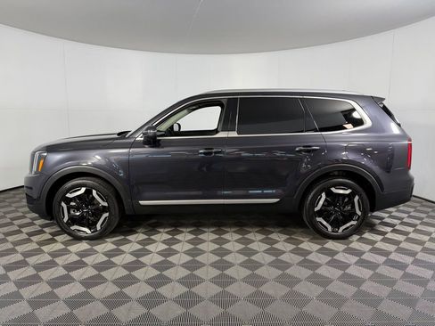 Used 2025 Kia Telluride S image 10