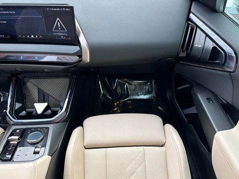 Used 2025 BMW X3 xDrive30i w/ Premium Package image 29