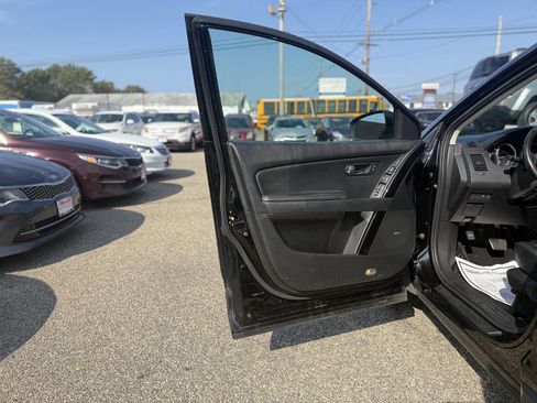 Used 2011 MAZDA CX-9 Touring w/ Moonroof & Bose Audio Pkg image 11